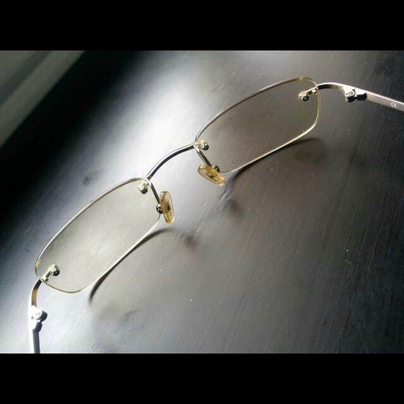 Men’s Guess Sunglass - Picture 2 of 5